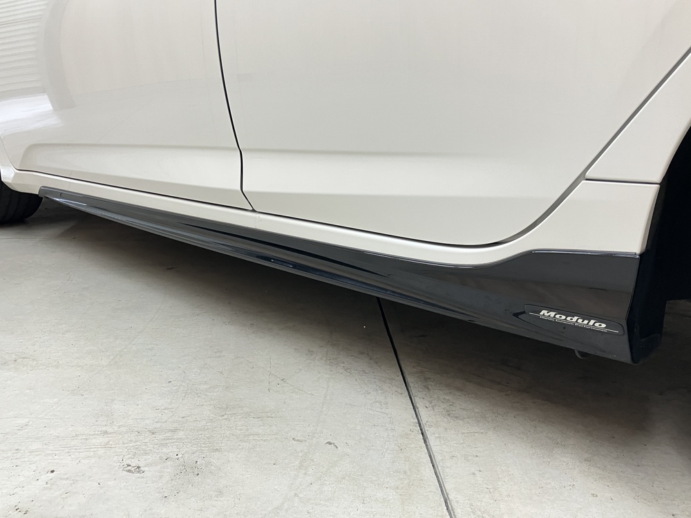 サイドロアスカート