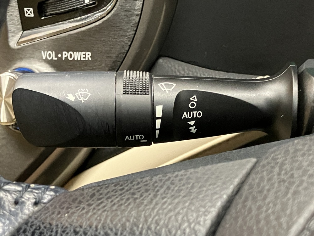 雨滴感応式オートワイパー