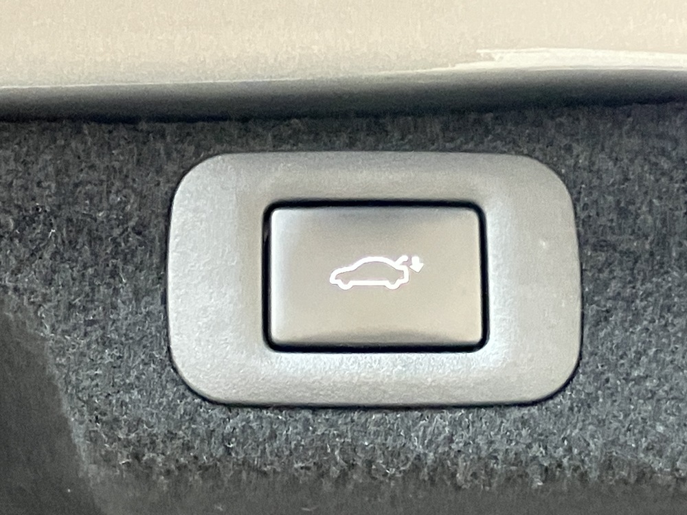 ハンズフリーパワートランクリッド