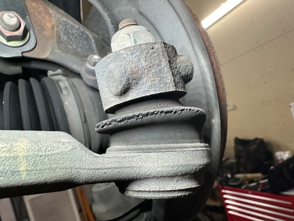 タイロッドエンドブーツ before