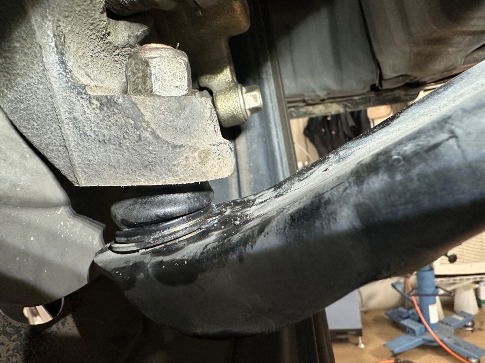 ロアアームブーツ After