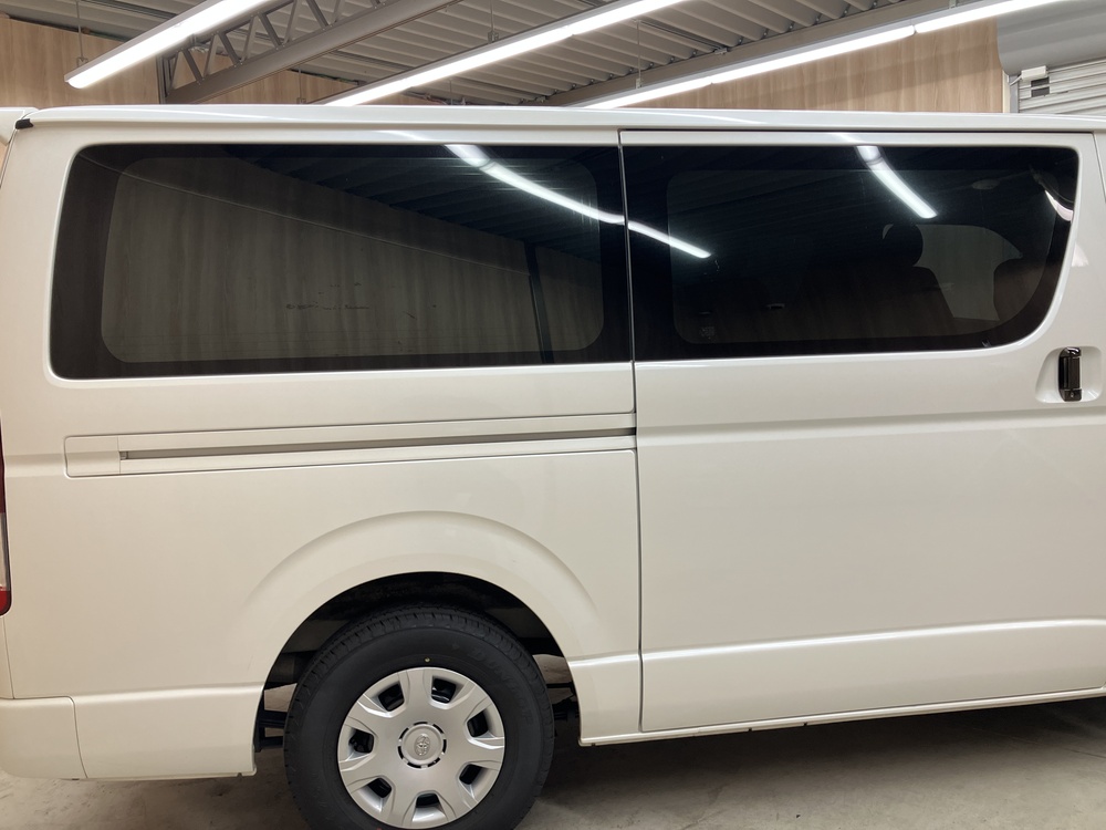 固定式リアサイドガラス