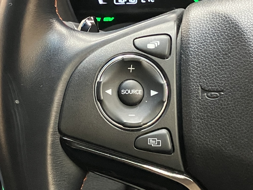 ステアリングスイッチ